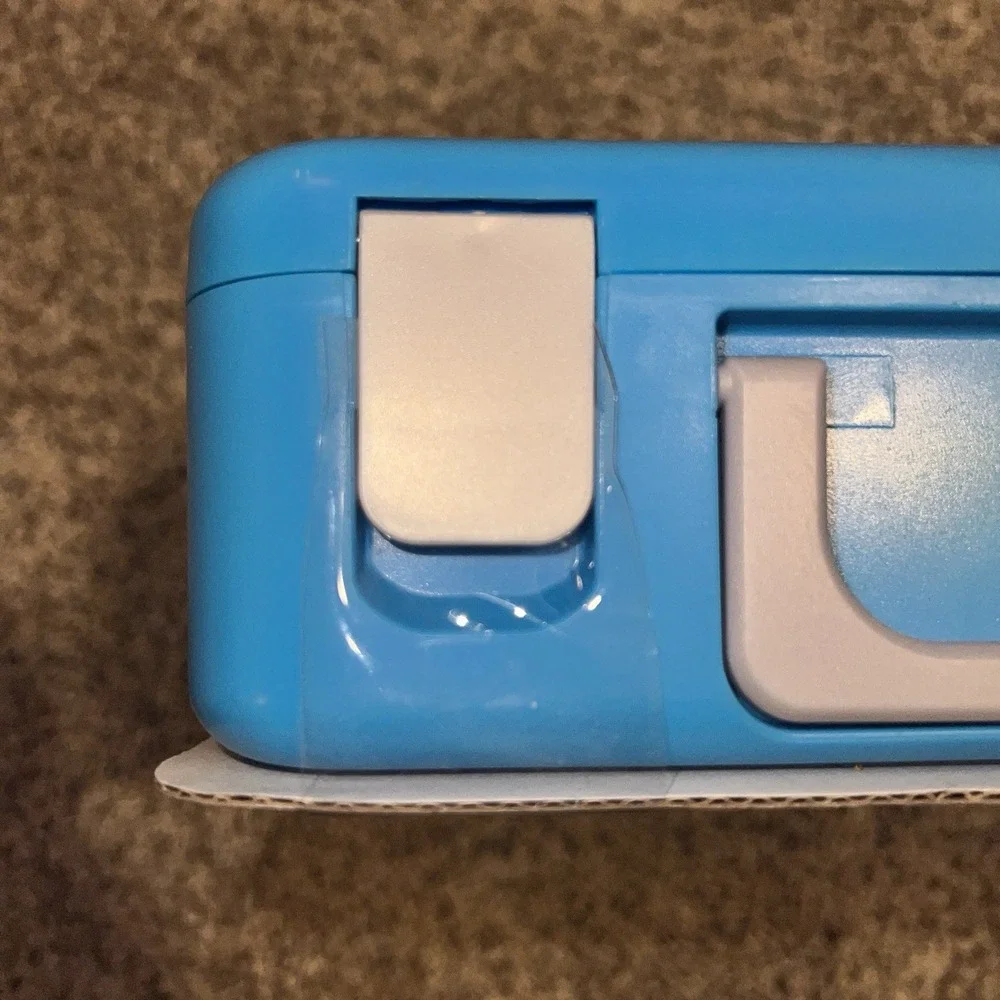 NEW‎ Mr Beast Feastables Worlds Coolest Lunch Box Blue/Pink